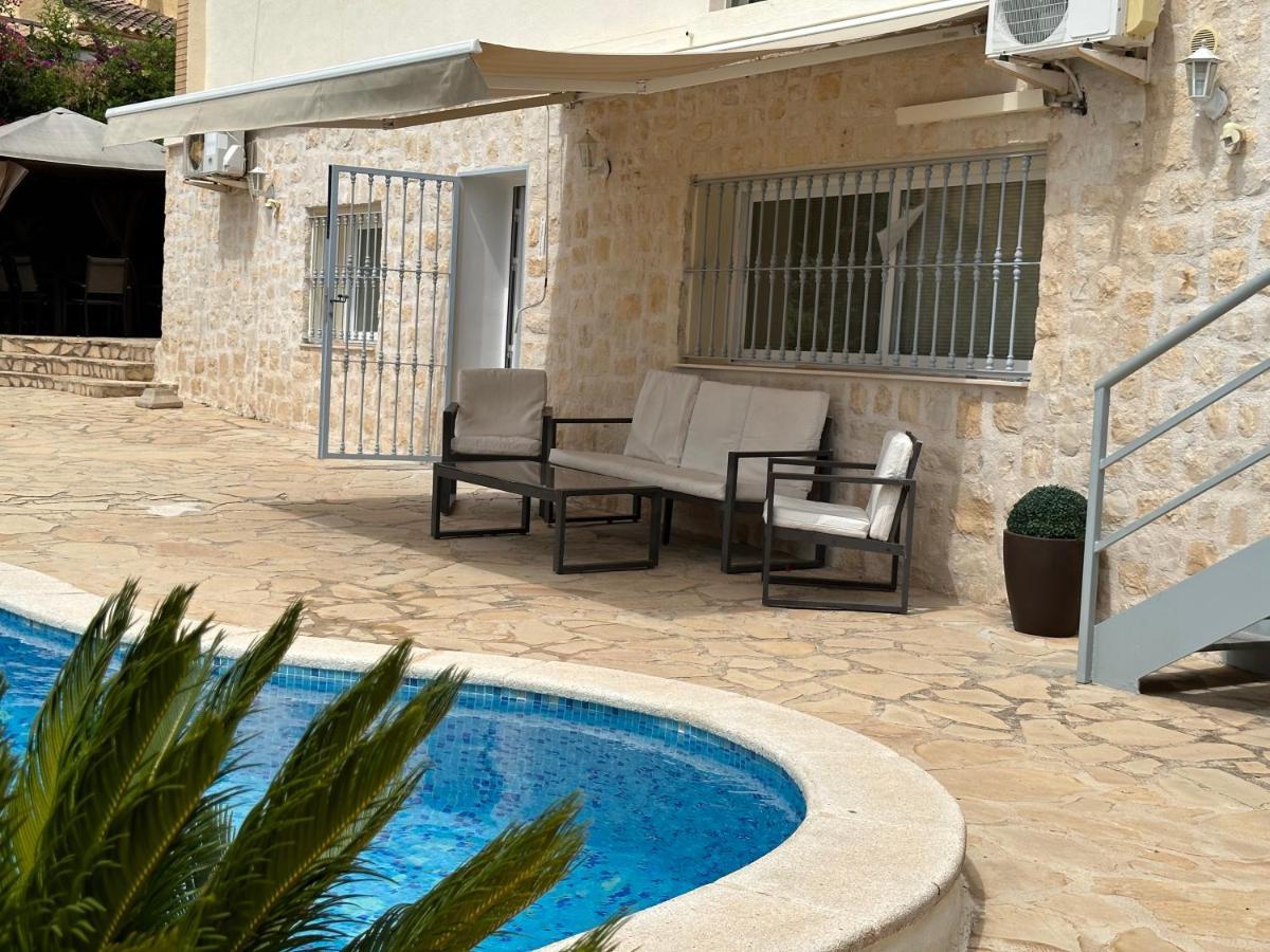 Apartamentos En La Villa Con El Territorio Comun En كاليبي المظهر الخارجي الصورة